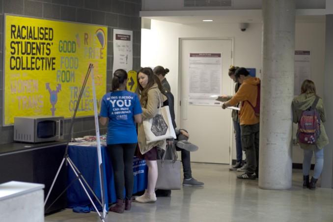 Students caring about politics! PHOTO: SEAN WETSELAAR